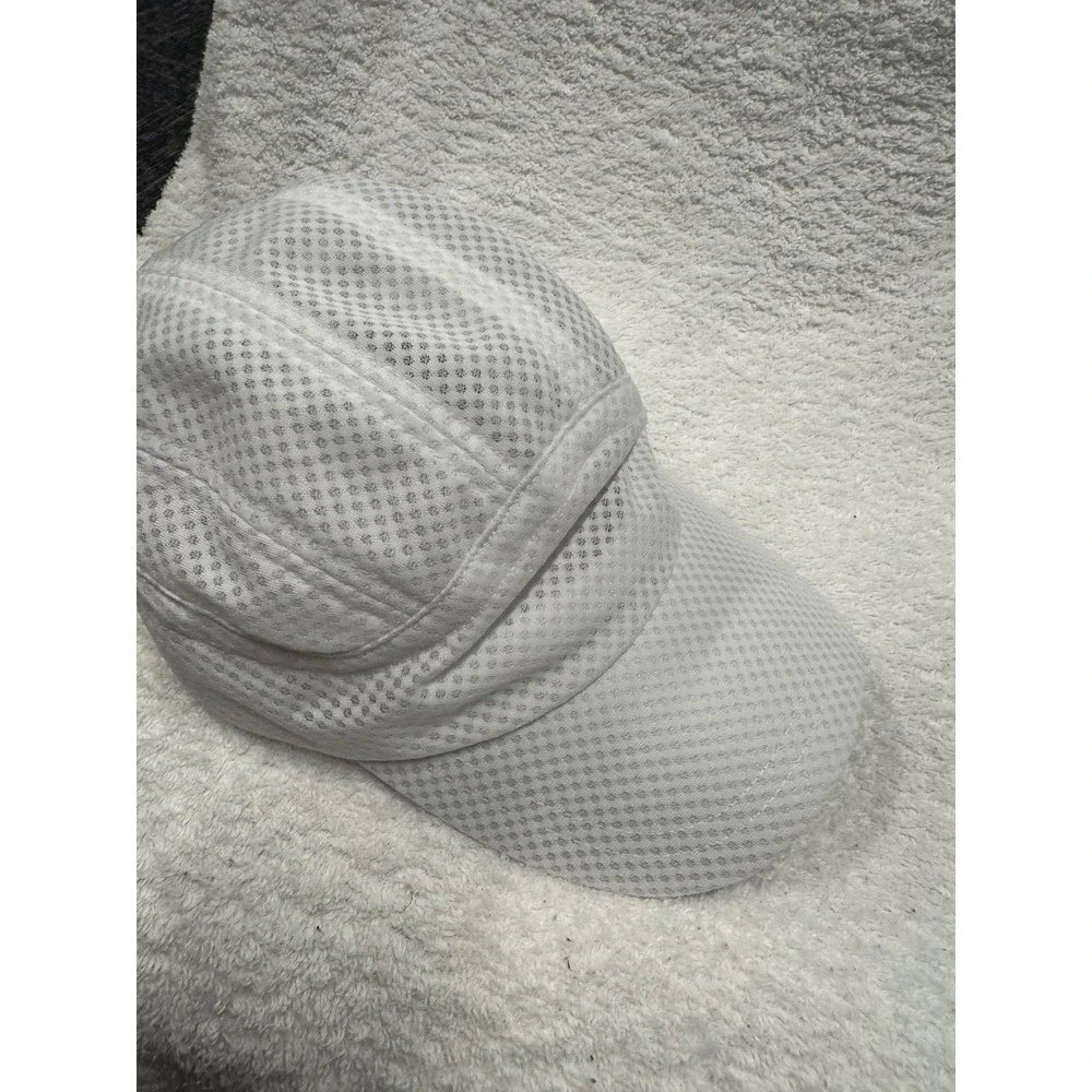 Duluth Trading Co White Mesh Performance 5-Panel Hat Adjustable Athletic Cap